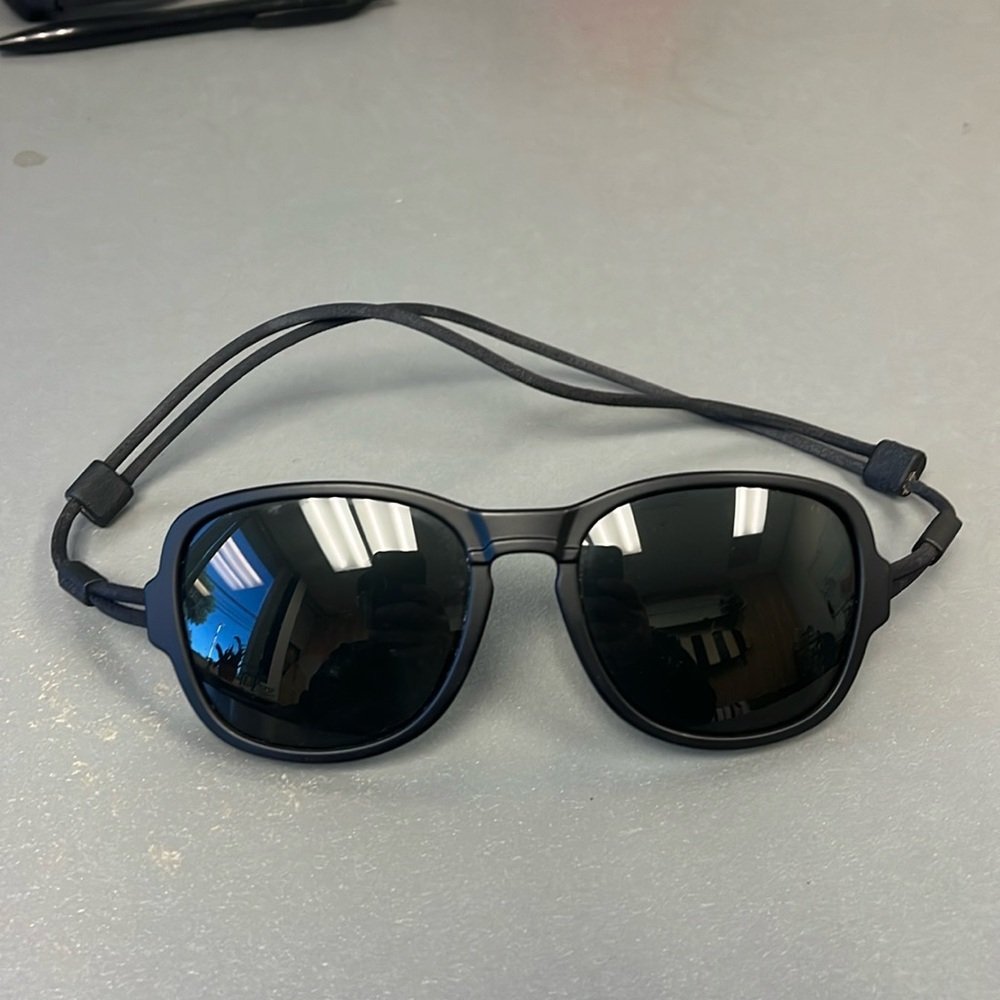 Ombraz Teton Charcoal, Polarized Grey, XL. Like new condition. Cost $160 new.